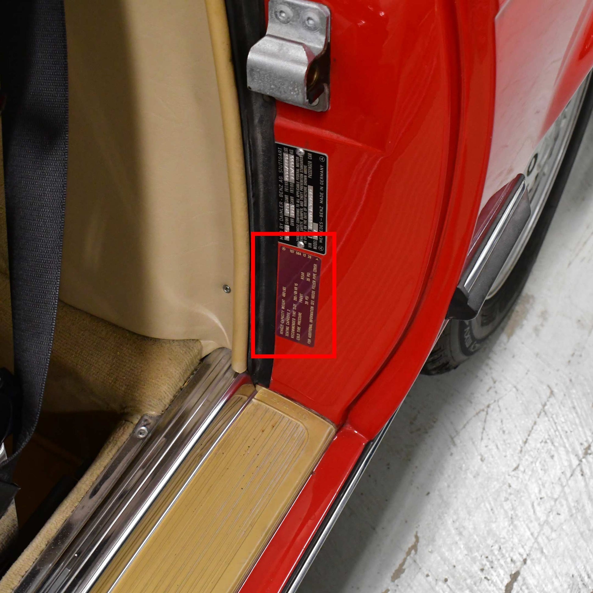 Classic Trim Parts - Vehicle Capacity and Tire Pressure Sticker Genuine Mercedes - Mercedes-Benz