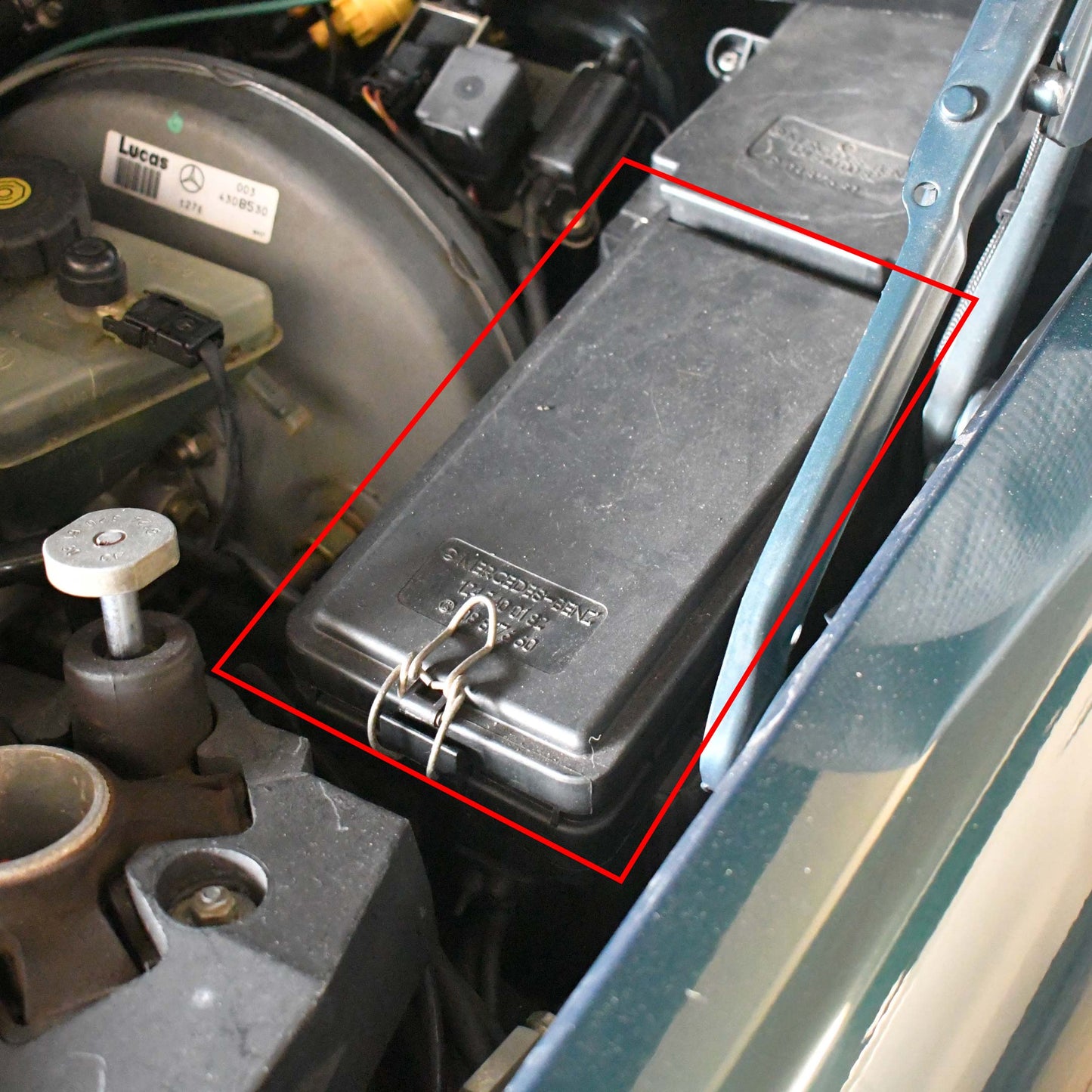 Clip-On Fuse Box Cover (1987-1995) Genuine Mercedes
