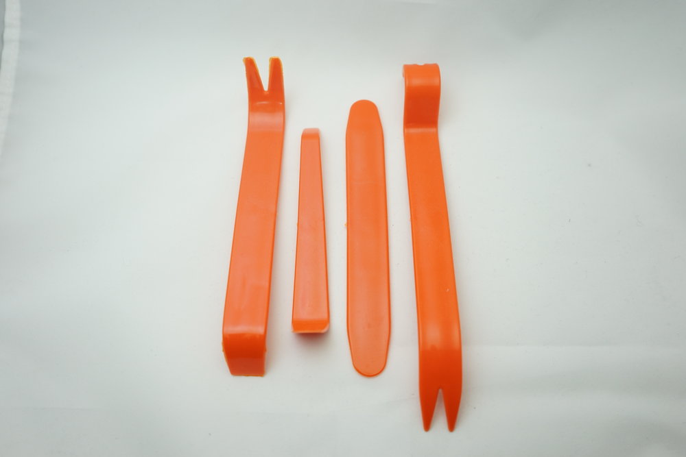 Set of 4 Trim Removal Tools - Classic Trim Parts