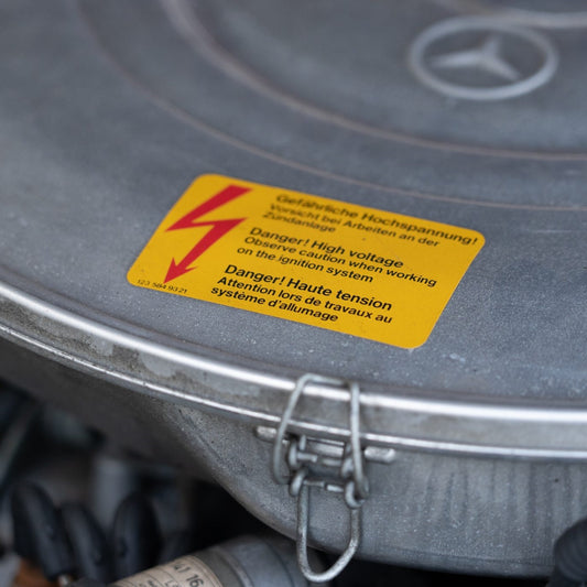 Classic Trim Parts - Air Cleaner Caution Sticker Genuine Mercedes - R107 Models - Mercedes-Benz