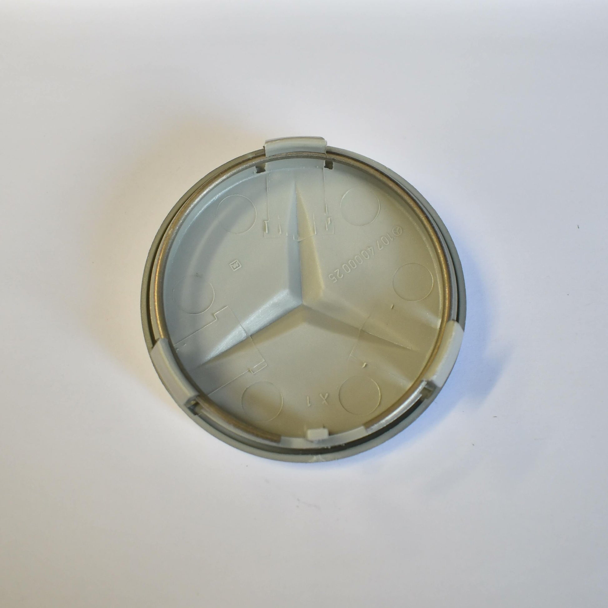 Classic Trim Parts - Hub Cap for Alloy Wheel Genuine Mercedes - R107, C107, W116, and W126 Models - Mercedes-Benz