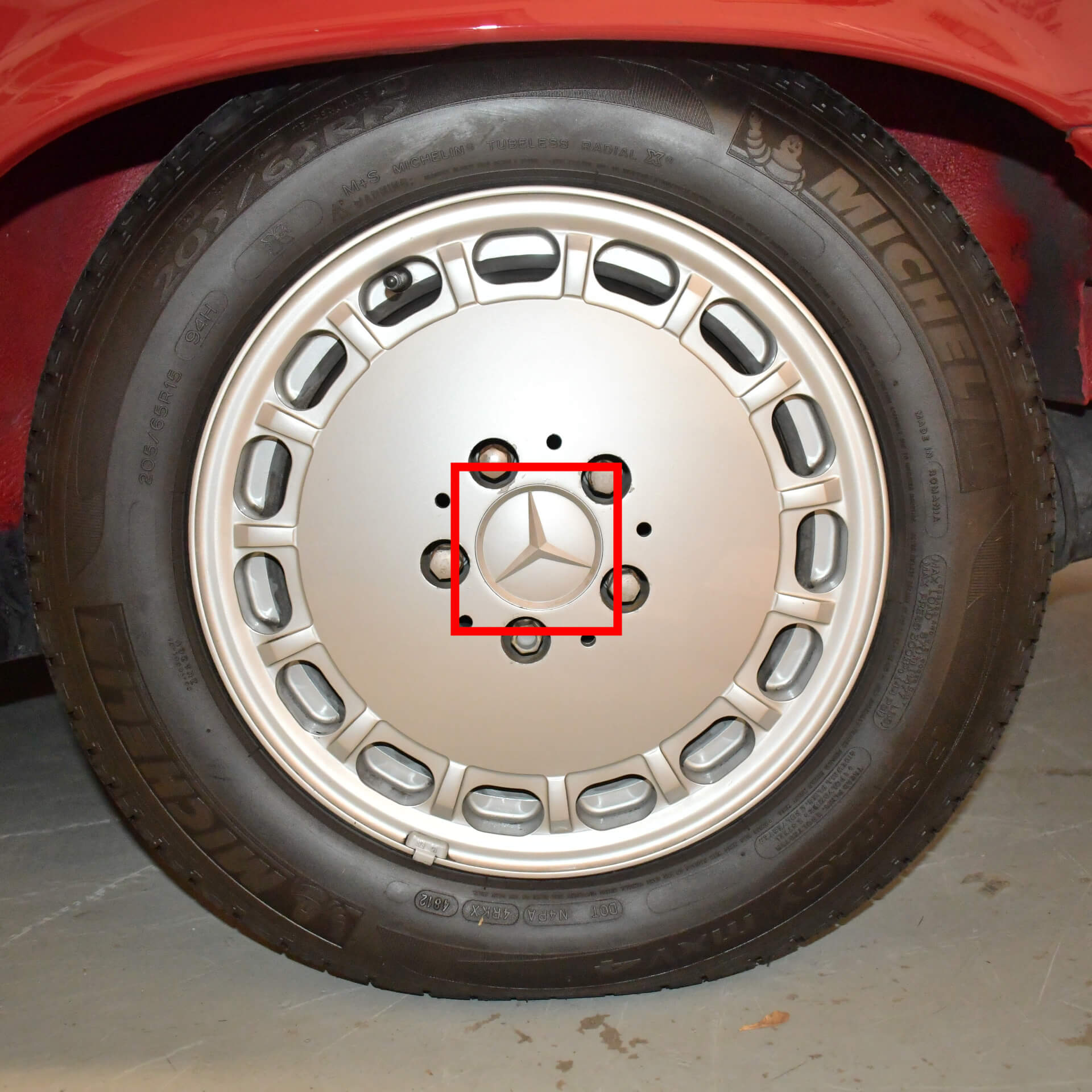 Classic Trim Parts - Hub Cap for Alloy Wheel Genuine Mercedes - R107, C107, W116, and W126 Models - Mercedes-Benz