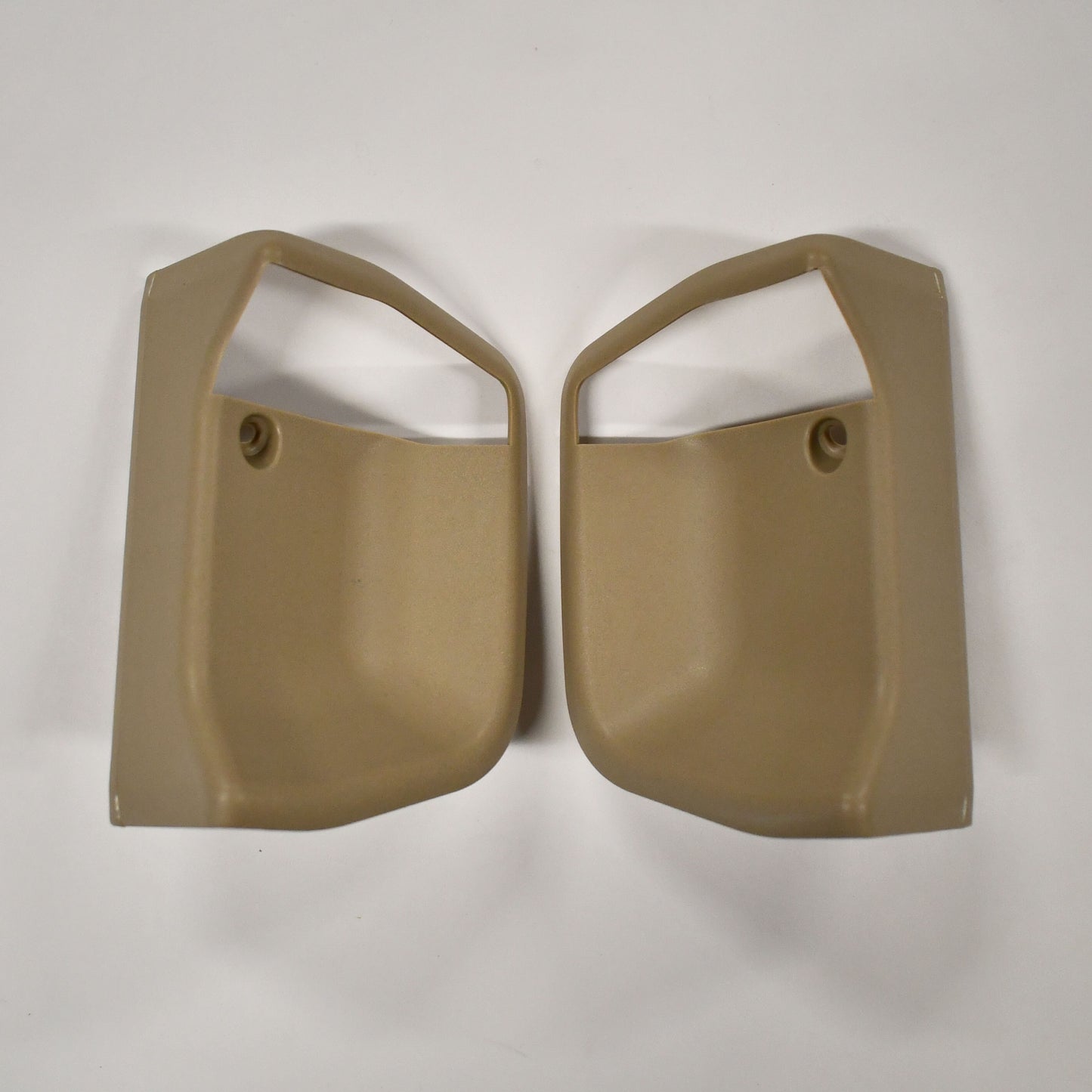 Classic Trim Parts - Mercedes R129 - Seat Release Handle Trim - Mushroom