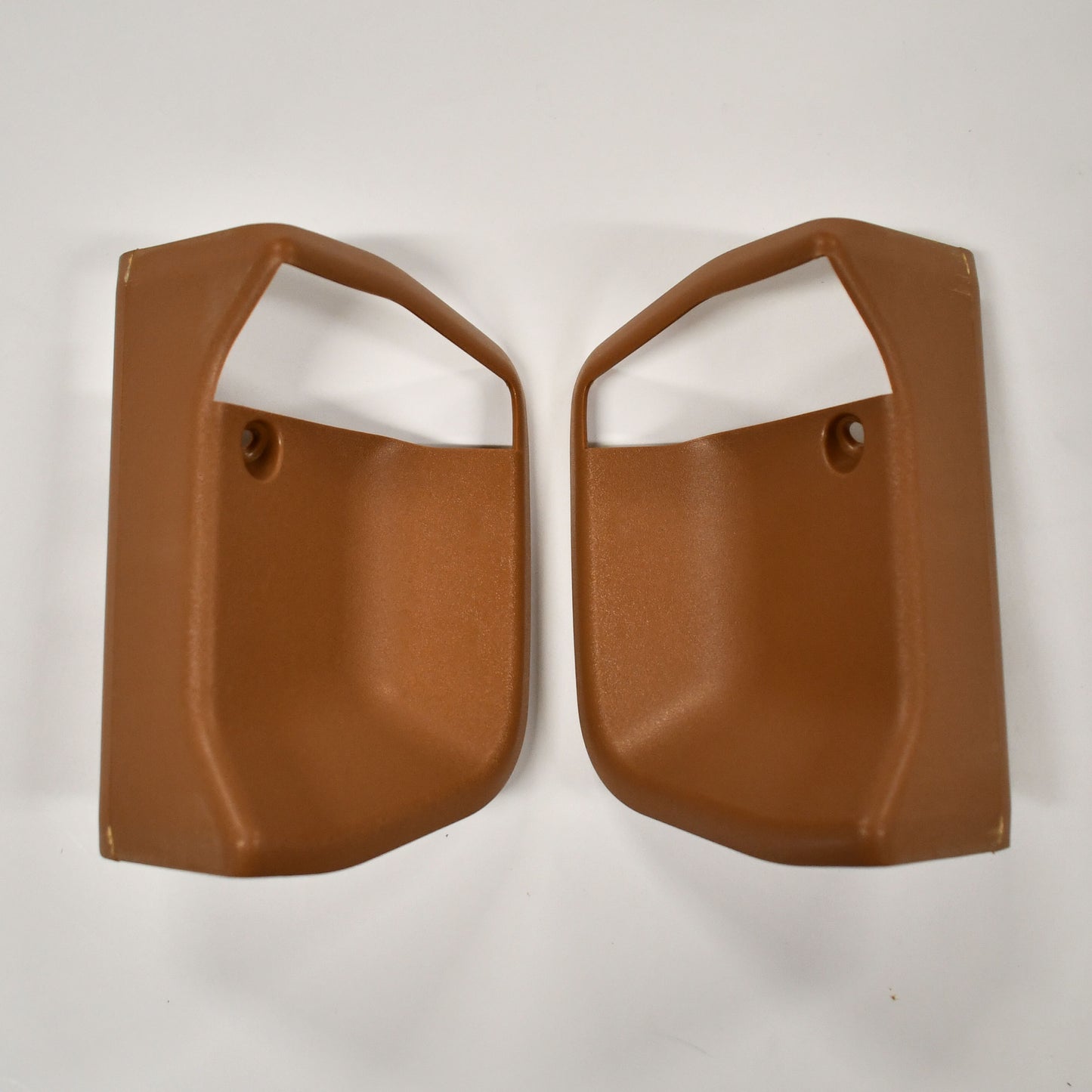 Classic Trim Parts - Mercedes R129 - Seat Release Handle Trim - Palomino