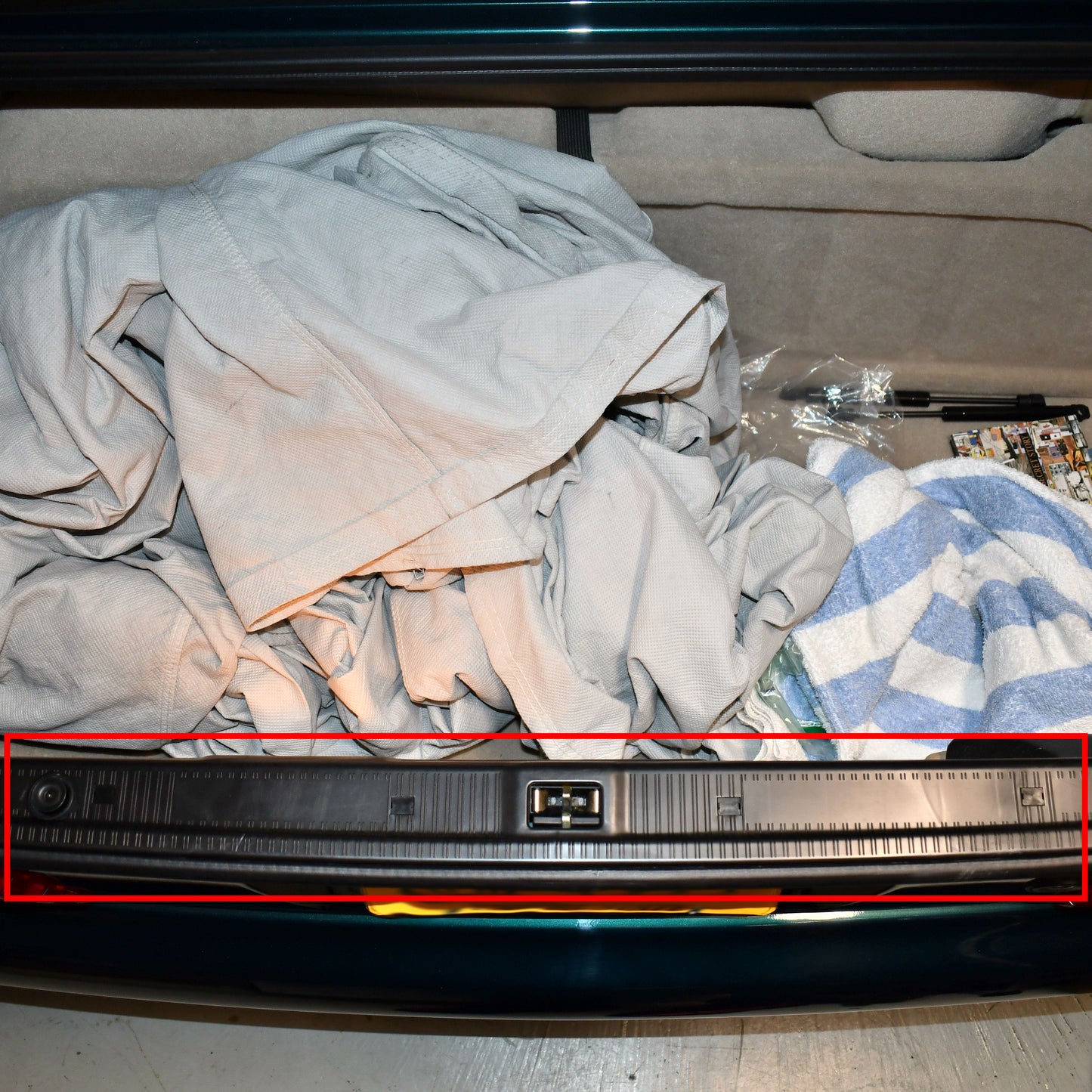 Classic Trim Parts - Mercedes R129 SL - Upper Trunk Trim 1990-1997 Location