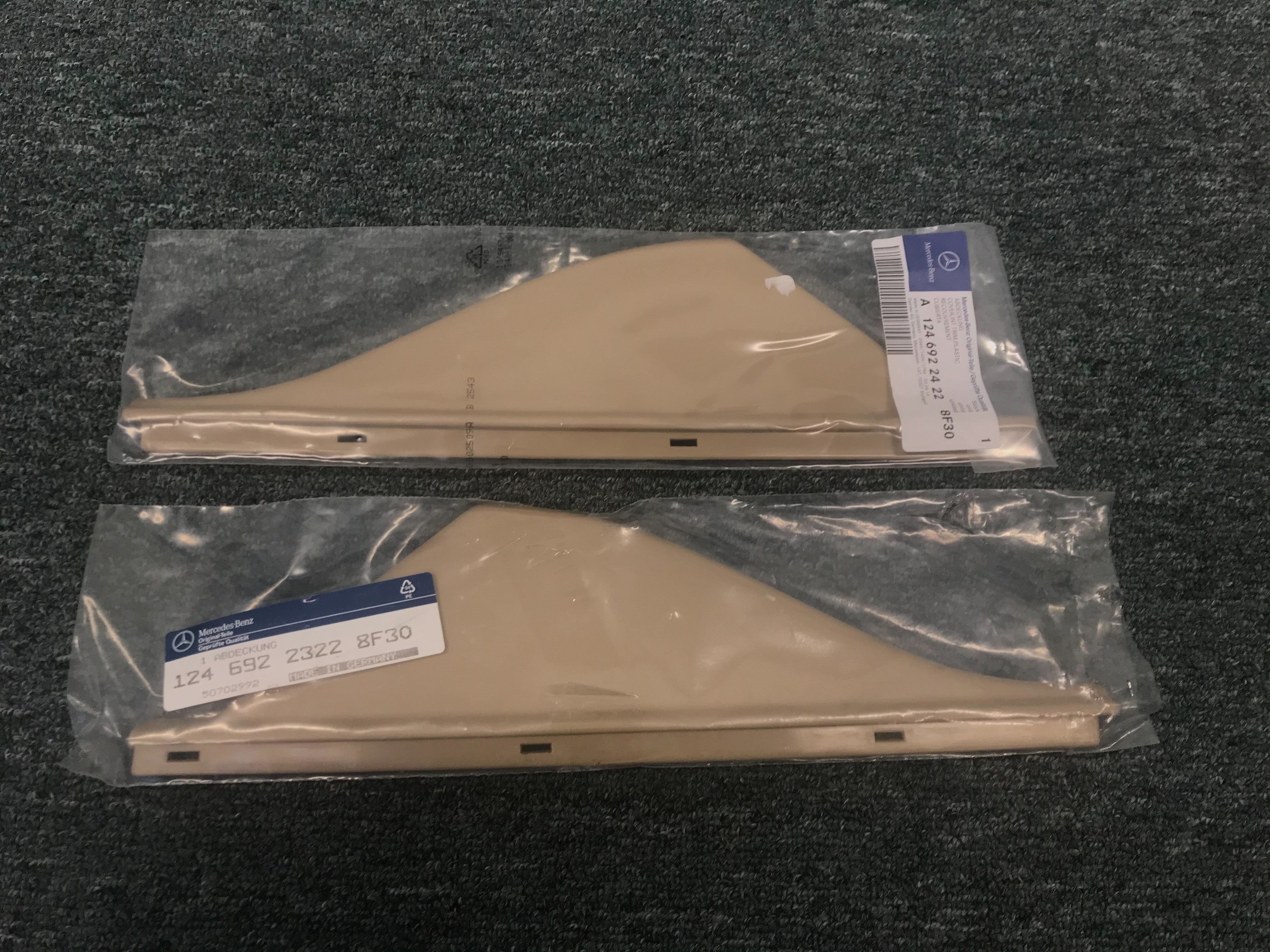 MBZCLASSICPARTS Rear Side Window Gasket – Right Side For Mercedes-Benz W124 T-Model (A1246702039)